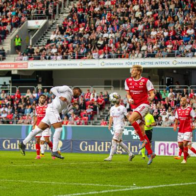 В первом матче второго квалификационного раунда Лиги Конференций УЕФА 'Пюник' в Швеции обыграл местный 'Кальмар' из одноименного города со счетом 2:1