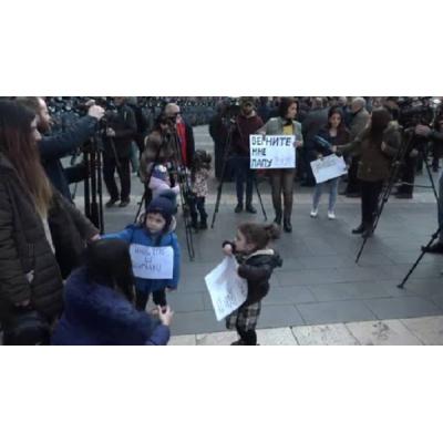 Родственники попавших в азербайджанский плен и оказавшихся на оккупированной территории осудили бездействие премьера и правительства
