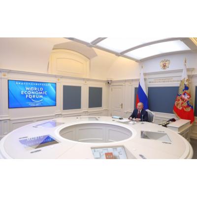 Владимир Путин во время сессии онлайн-форума «Давосская повестка дня 2021», организованного Всемирным экономическим форумом