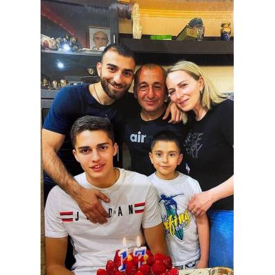 Одним из главных открытий завершившегося чемпионата России стала игра атакующего полузащитника московского 'Динамо' Арсена Захаряна