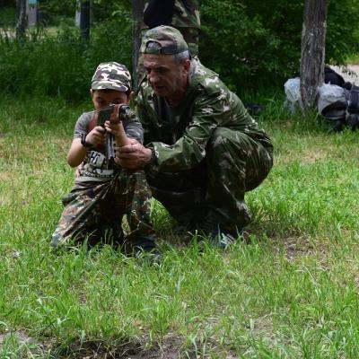 АССОЦИАЦИЯ 'АЙКЯН' И ЕЕ 'МЛАДШИЕ МГЕРЫ'
