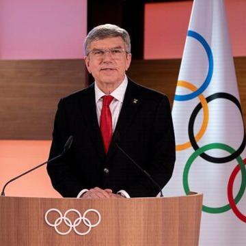 МОК впервые за 127 лет изменил девиз Олимпийских игр 'Быстрее, выше, сильнее!', добавив слово 'вместе'