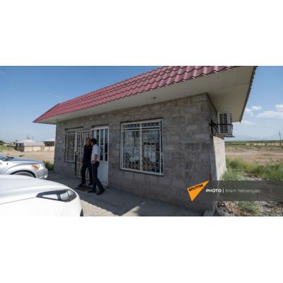 Ситуация в общине Егегнут напоминает театр абсурда