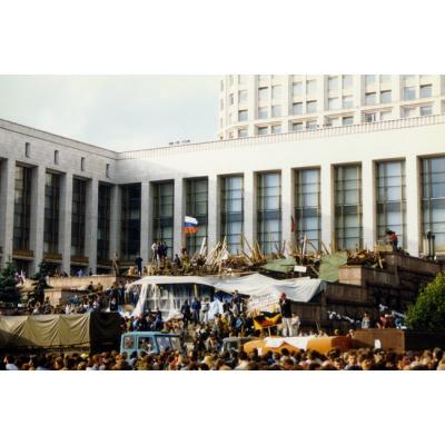 Страну Советов потеряли без единого выстрела