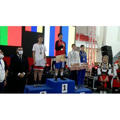Армянские боксеры завоевали 2 золотые, 3 серебряные и 5 бронзовые медали на чемпионате Европы среди школьников в Сараево