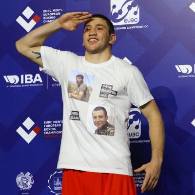Сборная Армении по боксу под руководством Карена Агамаляна завоевала 1 золотую, 2 серебряные и 1 бронзовую медали на чемпионате Европы в Ереване