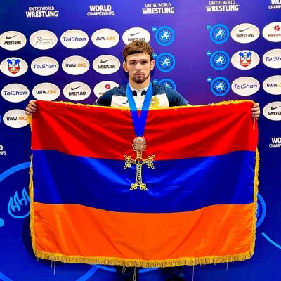 Борец вольного стиля Арсен Арутюнян стал бронзовым призером чемпионата мира в Белграде в весовой категории 61 кг
