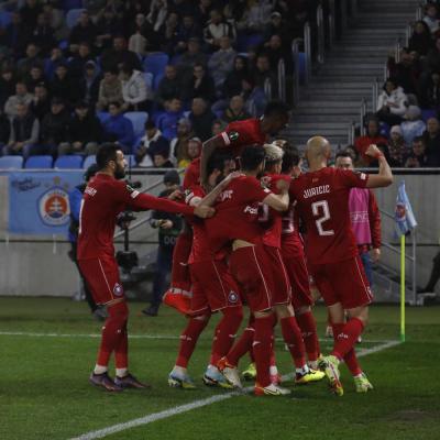 В пятом туре розыгрыша Лиги конференций УЕФА в группе Н ереванский 'Пюник' уступил на выезде словацкому 'Словану' со счетом 1:2, но сохранил шансы на выход в плей-офф