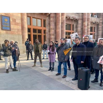 Акция протеста 'Ваш сын не должен быть следующей жертвой'