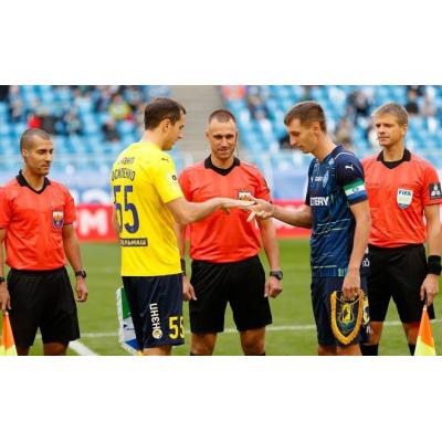 Футболисты порой используют детскую игру 'камень-ножницы-бумага' для определения исполнителя стандартных положений