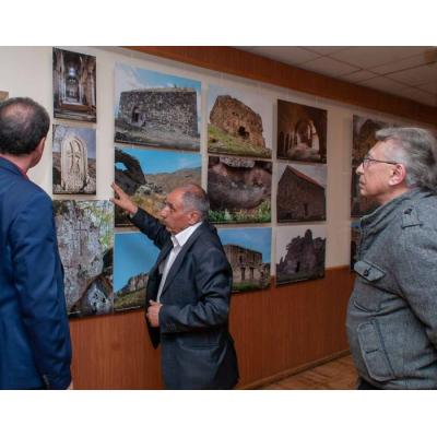 Каждая встреча с фотожурналистом Зограбом Ркояном – это невероятное путешествие по Арцаху