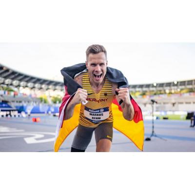 Немецкий спортсмен с инвалидностью Маркус Рем в прыжках длину показывает результаты, превосходящие показатели здоровых атлетов