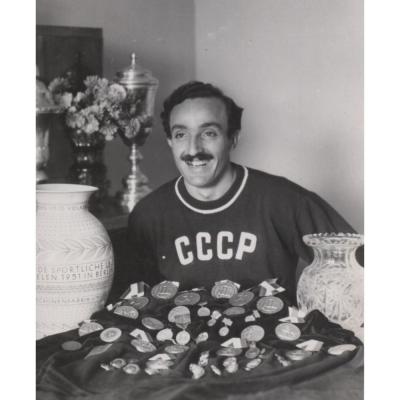 30 июля исполнилось 100 лет со дня рождения легендарного гимнаста, первого олимпийского чемпиона Армении современности Гранта Шагиняна