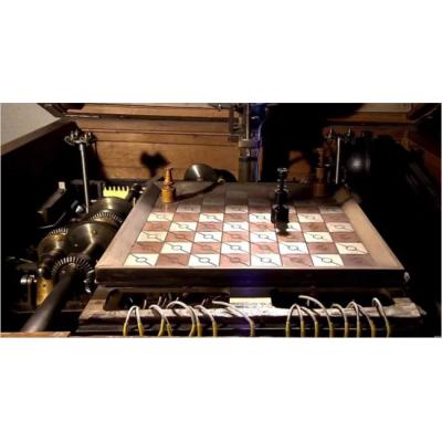 В 1912 году испанский инженер Леонардо Торрес-и-Кеведо создал шахматную машину, которую назвал El Ajedrecista ('Шахматист')