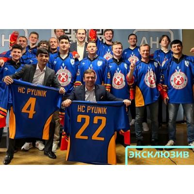 В Ереване завершился открытый чемпионат Армении по хоккею с шайбой, проведенный Армянской хоккейной лигой во главе с российским предпринимателем Петром Лебедевым