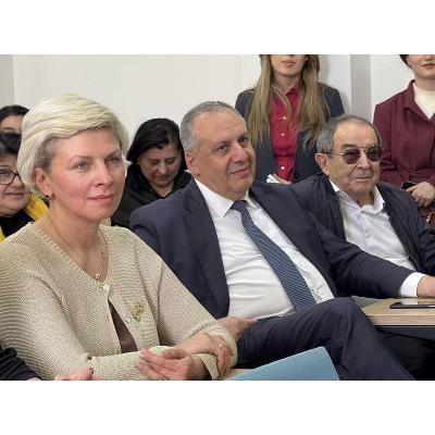 ПРЕЗЕНТОВАЛИ НОВЫЙ УЧЕБНИК