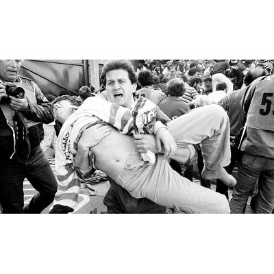 29 мая 1985 года на стадионе «Эйзель» в Брюсселе перед началом финала КЕЧ между «Ливерпулем» и «Ювентусом» случилась трагедия, унесшая жизнь 39 болельщиков