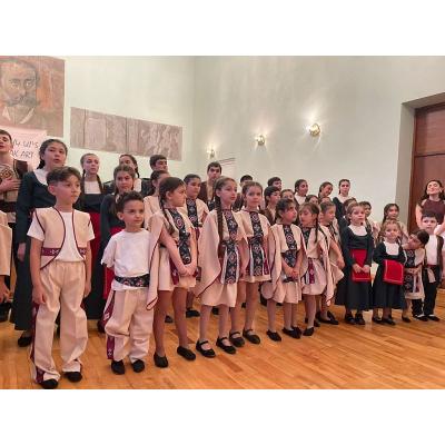 ДИЗАК АРТ: ИСКУССТВО АРЦАХА ЗВУЧИТ НЕСМОТРЯ НИ НА ЧТО