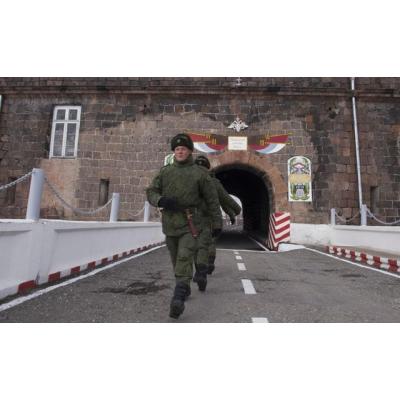 Военнослужащие на территории 102-й российской военной базы Южного военного округа в Гюмри