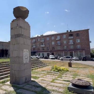 ВЛАСТИ ПРОКЛАДЫВАЮТ ПУТЬ К ДЕМОНТАЖУ ПАМЯТИ: ПОСЛЕ ВОВ — ОЧЕРЕДЬ ЗА АРЦАХСКИМИ ПАМЯТНИКАМИ?