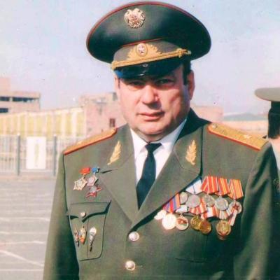 Басенци Азоян