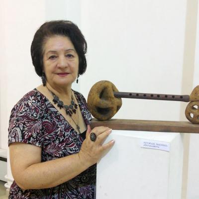 Ирина Галстян, автор книги