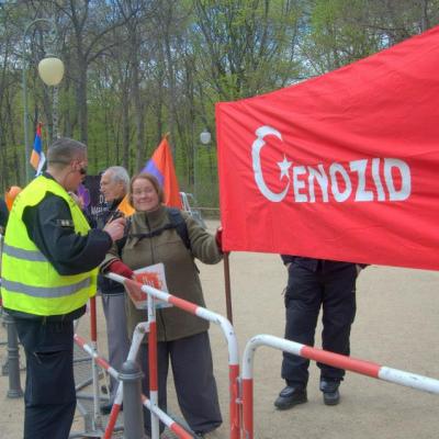Тесса Хофманн во время акции в Берлине, посвященной столетию Геноцида армян. Апрель 2015г.