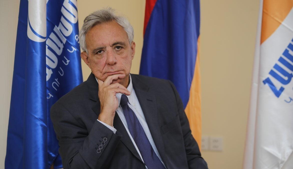 Վարդան Օսկանյան․ Այսօր Հայաստանը գտնվում է երկու զուգահեռ գործընթացների ճիրաններում