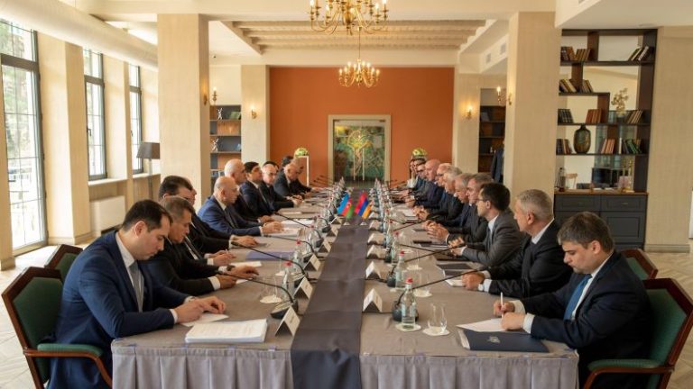 Татоян — властям Армении после встречи с делегацией Азербайджана в Агверане: «Почему нет информации? Чего вы боитесь?»