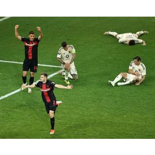 Леверкузенский 'Байер' в полуфинале Лиги Европы против 'Ромы' продлил свою серию камбэков и матчей без поражений